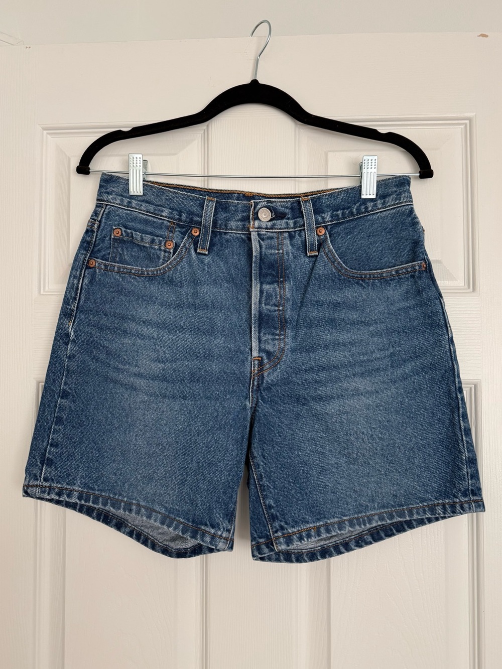 NWOT Levi’s 501 Mid Thigh Denim Shorts | Oxnard | Women’s 28